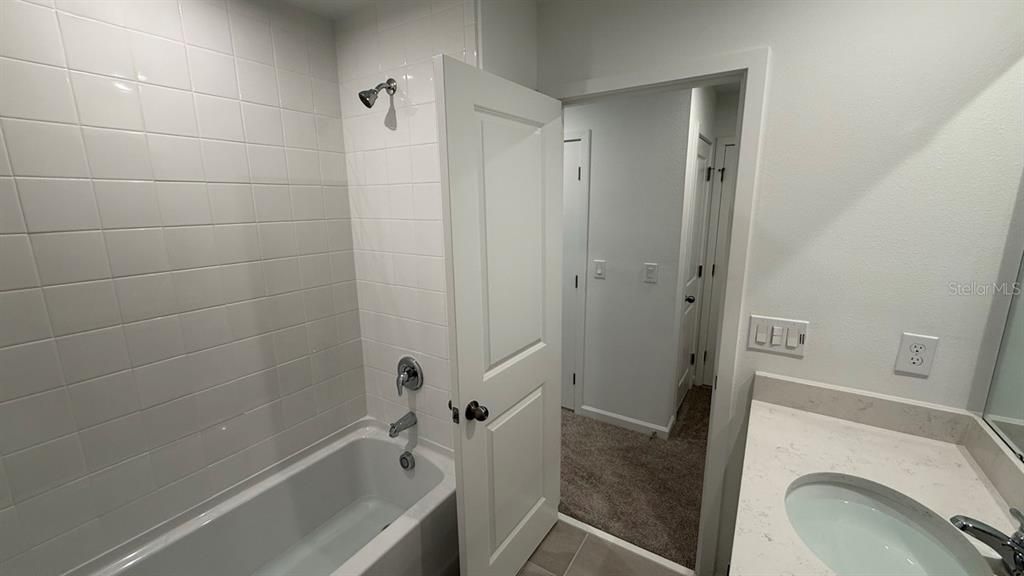For Rent: $2,650 (3 beds, 2 baths, 1476 Square Feet)