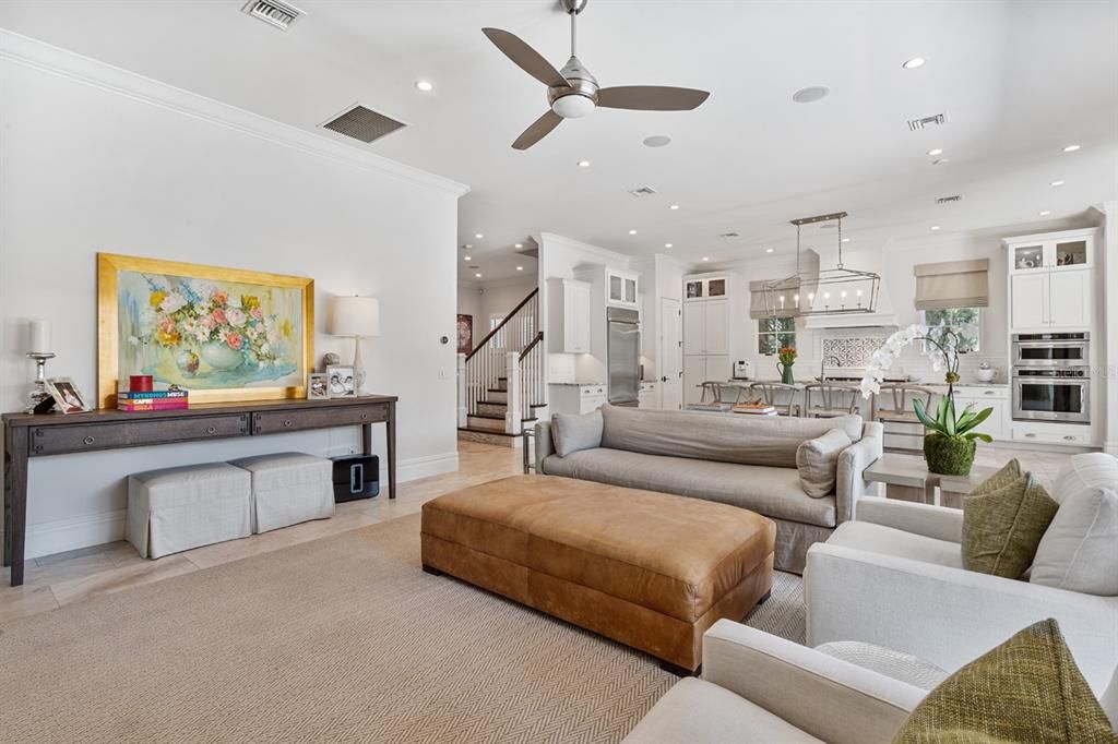 Activo con contrato: $2,195,000 (4 camas, 4 baños, 3412 Pies cuadrados)