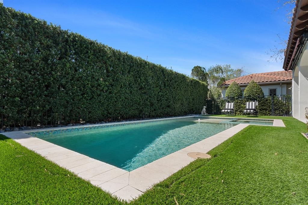Activo con contrato: $2,195,000 (4 camas, 4 baños, 3412 Pies cuadrados)