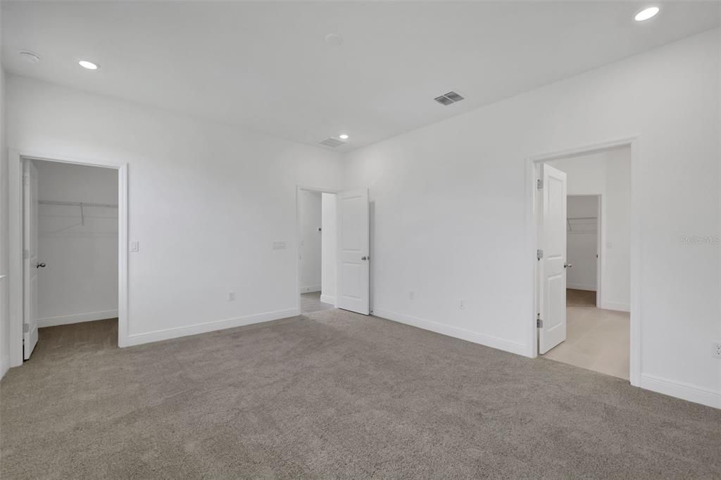 Active With Contract: $541,505 (4 beds, 4 baths, 2736 Square Feet)
