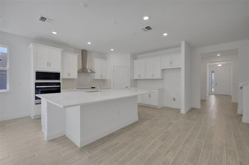 Active With Contract: $541,505 (4 beds, 4 baths, 2736 Square Feet)