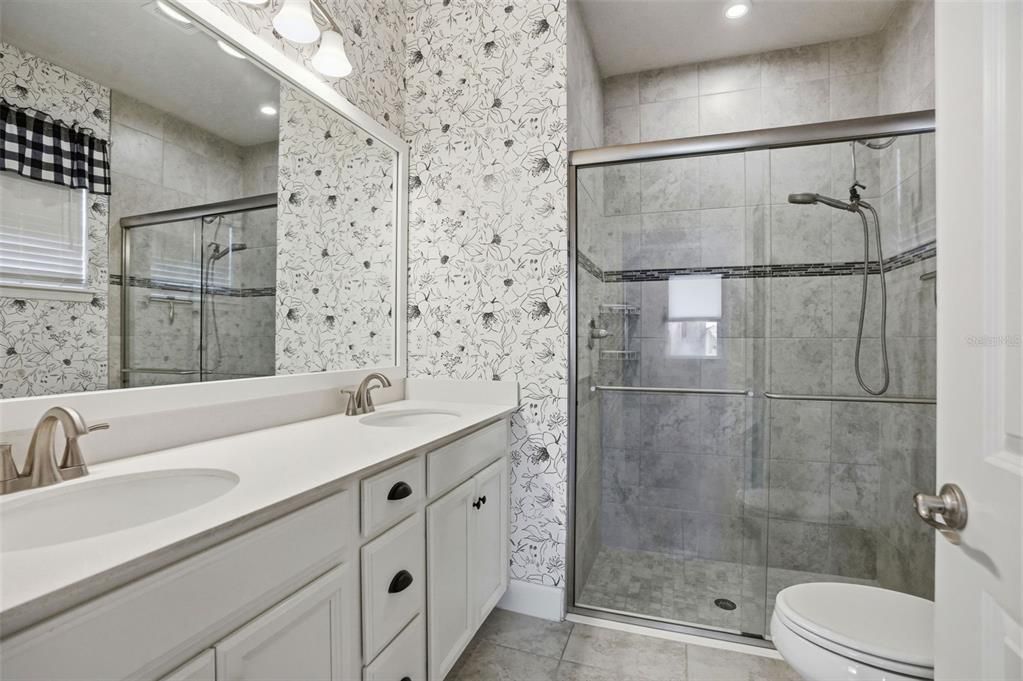 Activo con contrato: $338,000 (3 camas, 2 baños, 1532 Pies cuadrados)