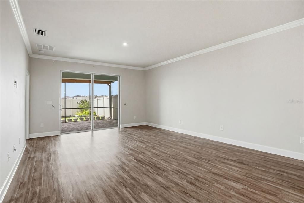 Activo con contrato: $338,000 (3 camas, 2 baños, 1532 Pies cuadrados)