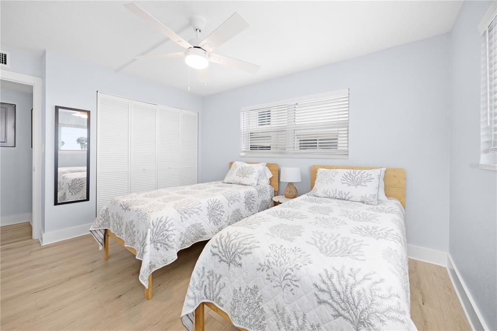 For Sale: $535,000 (2 beds, 2 baths, 1055 Square Feet)