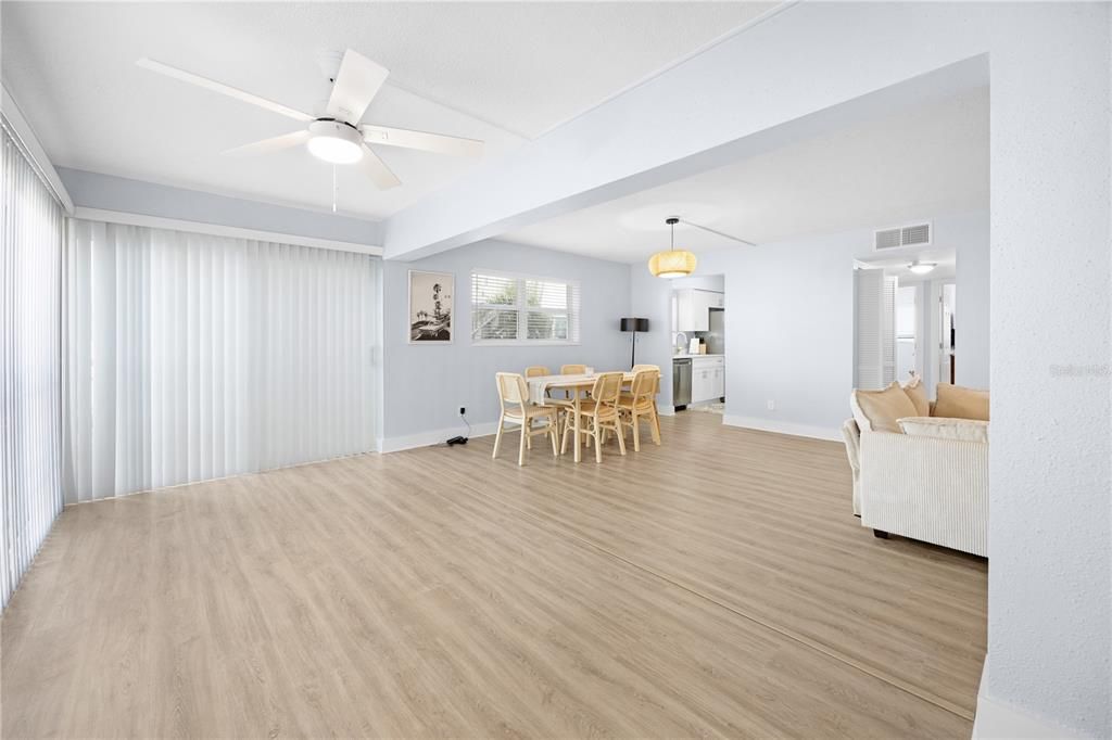 For Sale: $535,000 (2 beds, 2 baths, 1055 Square Feet)