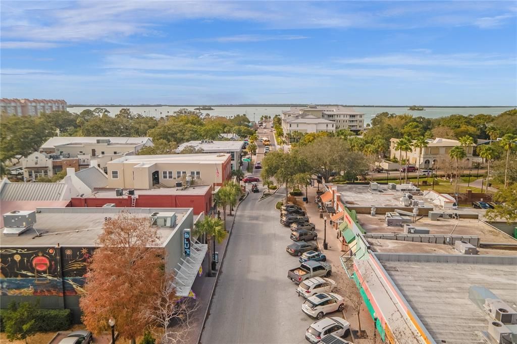 For Sale: $899,900 (5 beds, 0 baths, 2724 Square Feet)