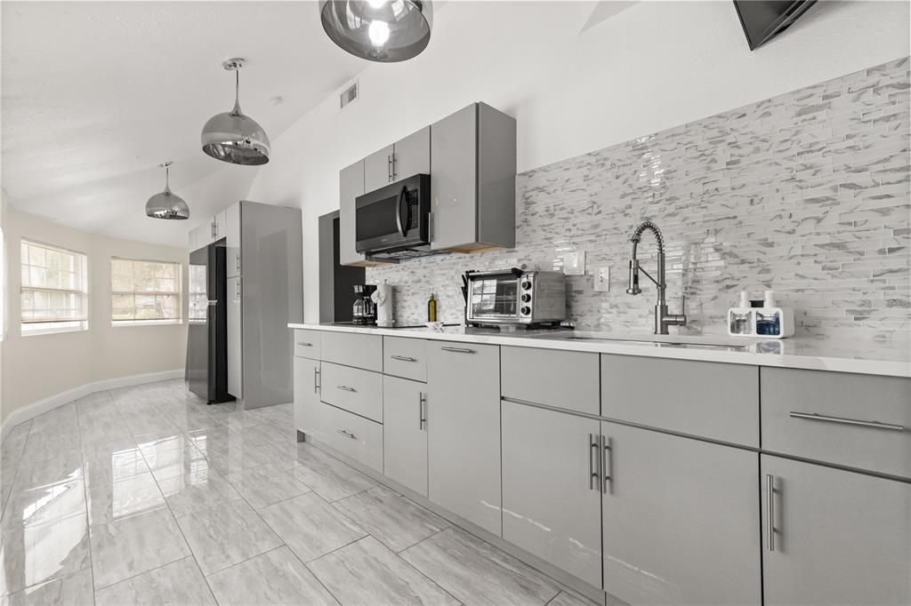 For Sale: $899,900 (5 beds, 0 baths, 2724 Square Feet)