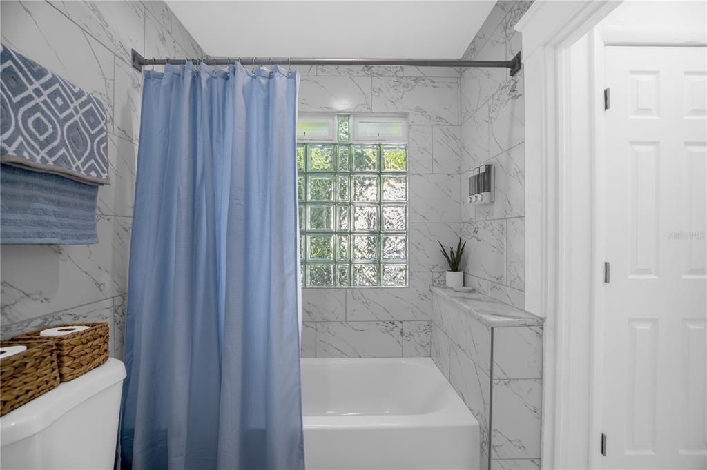 For Sale: $899,900 (5 beds, 0 baths, 2724 Square Feet)