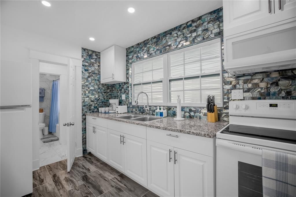 For Sale: $899,900 (5 beds, 0 baths, 2724 Square Feet)