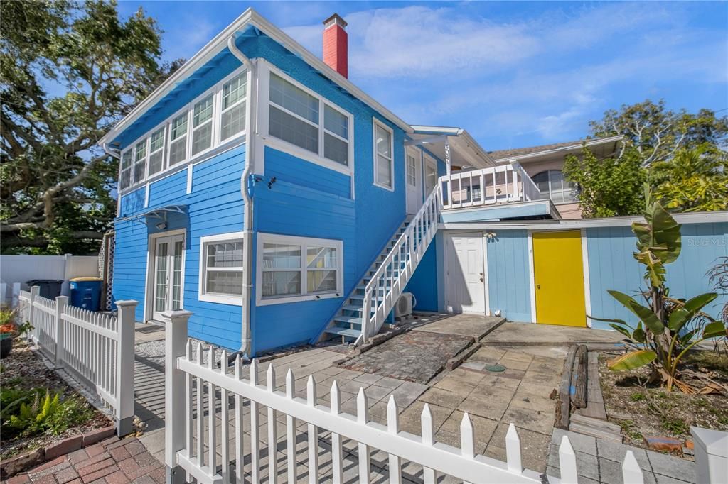 For Sale: $899,900 (5 beds, 0 baths, 2724 Square Feet)