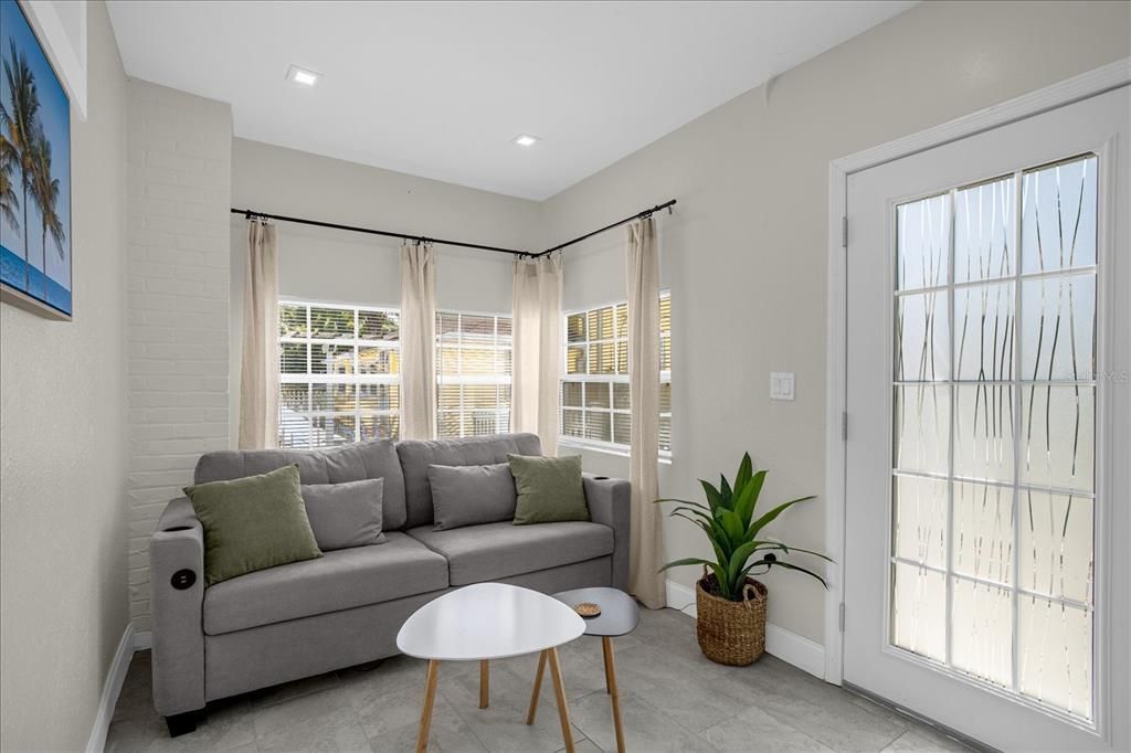 For Sale: $899,900 (5 beds, 0 baths, 2724 Square Feet)