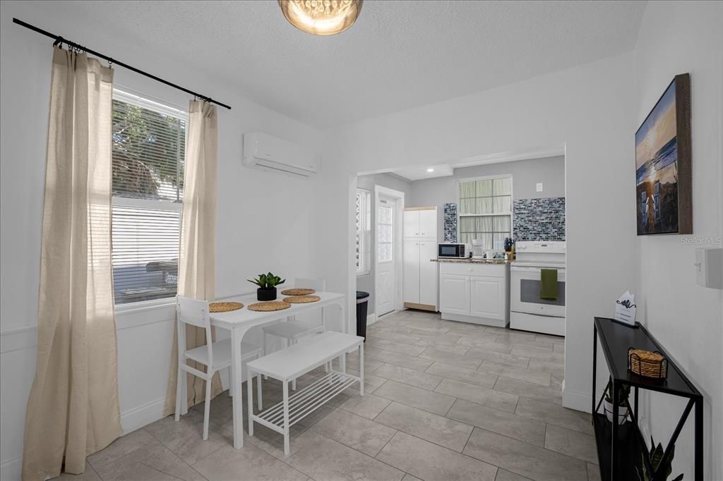 For Sale: $899,900 (5 beds, 0 baths, 2724 Square Feet)