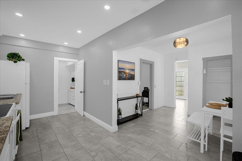 For Sale: $899,900 (5 beds, 0 baths, 2724 Square Feet)