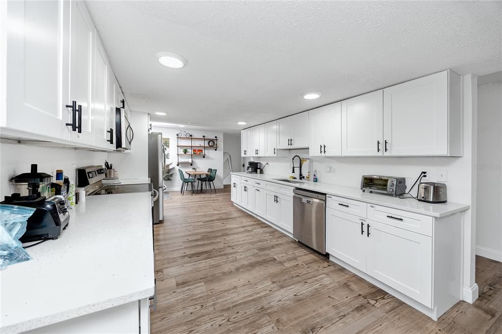 For Sale: $1,200,000 (0 beds, 0 baths, 3641 Square Feet)