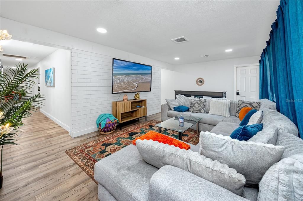 For Sale: $1,200,000 (0 beds, 0 baths, 3641 Square Feet)