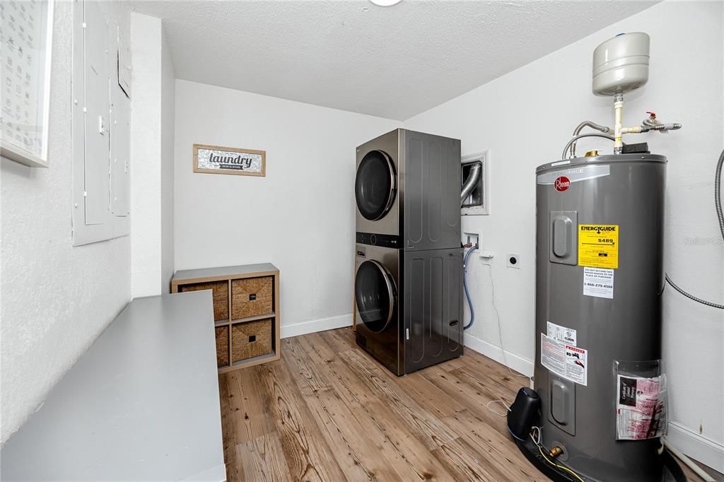 For Sale: $1,200,000 (0 beds, 0 baths, 3641 Square Feet)