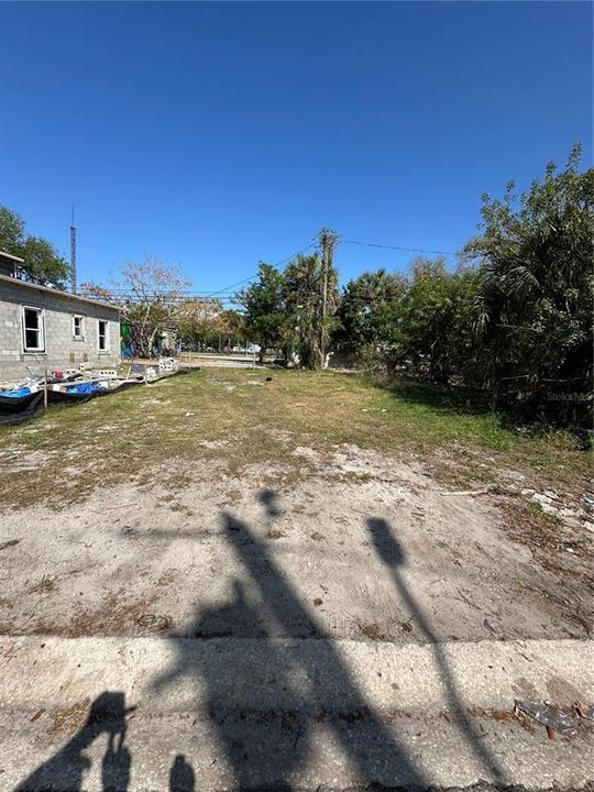 На продажу: $75,000 (0.07 acres)