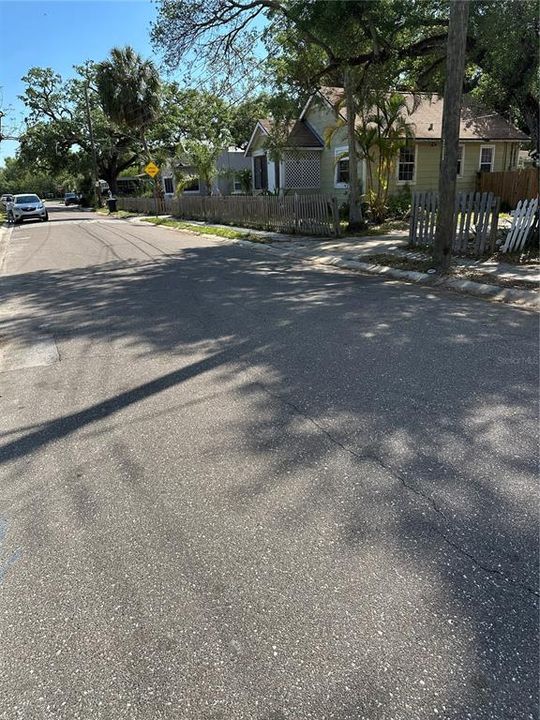 На продажу: $75,000 (0.07 acres)