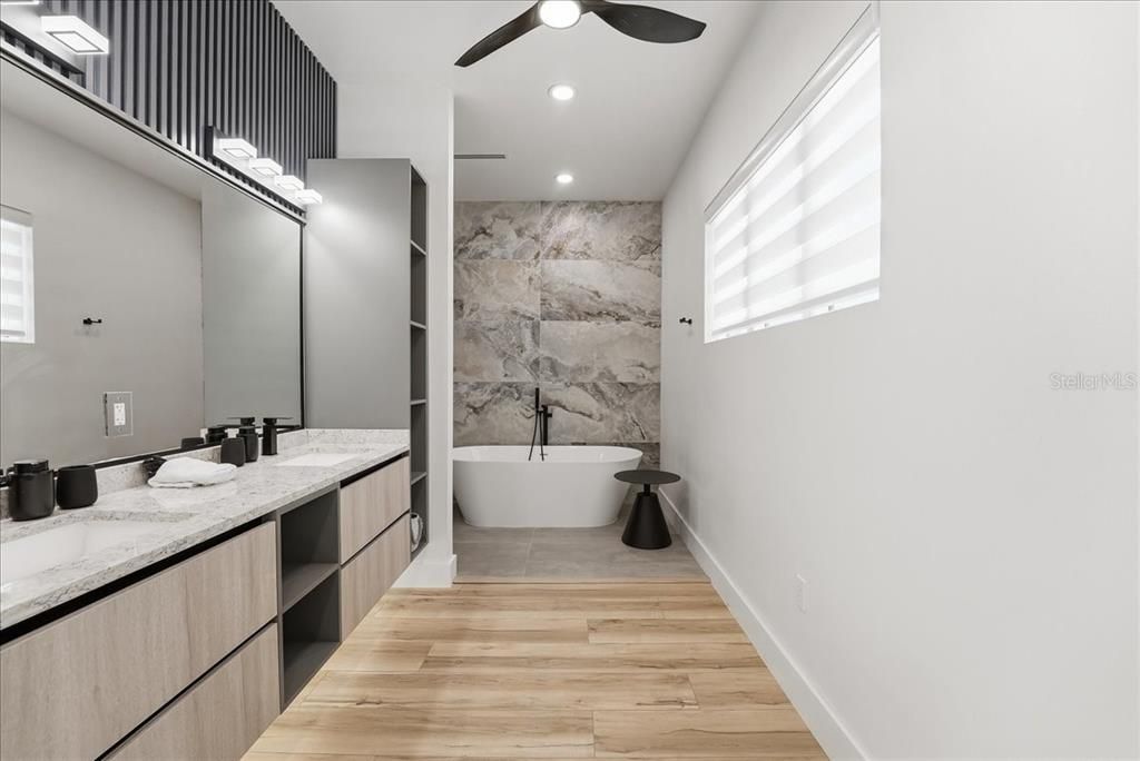 En Venta: $2,795,000 (5 camas, 4 baños, 4097 Pies cuadrados)