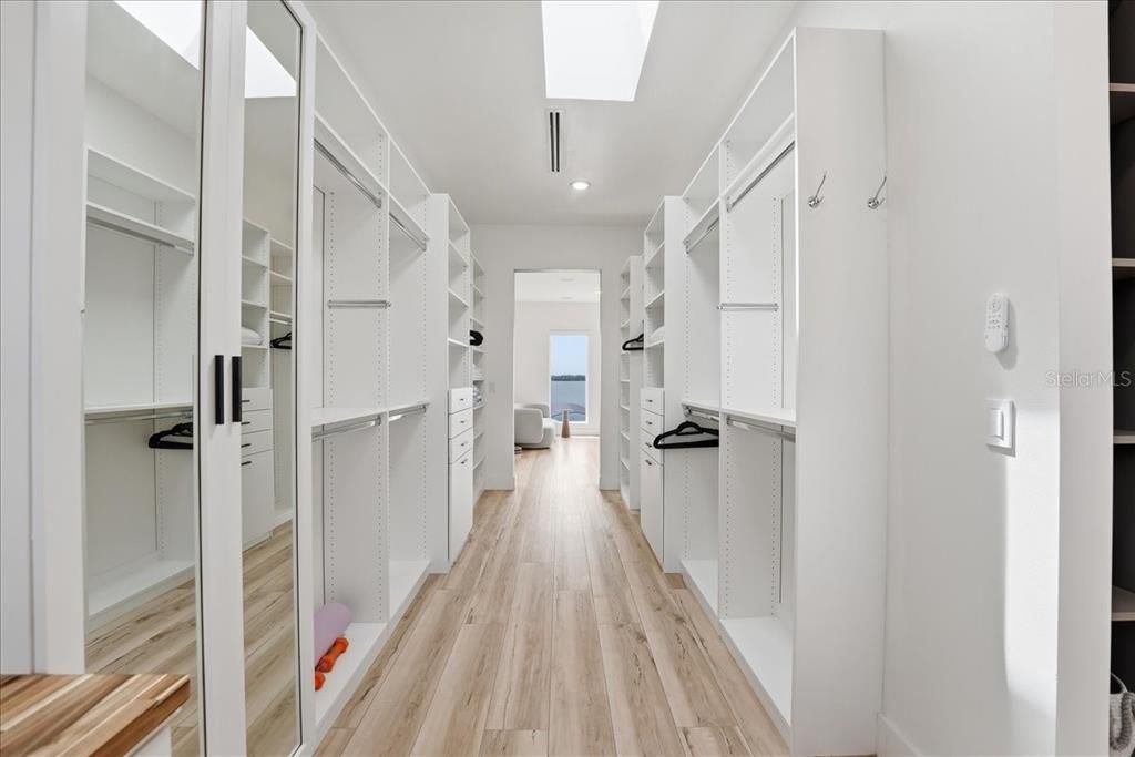 En Venta: $2,795,000 (5 camas, 4 baños, 4097 Pies cuadrados)