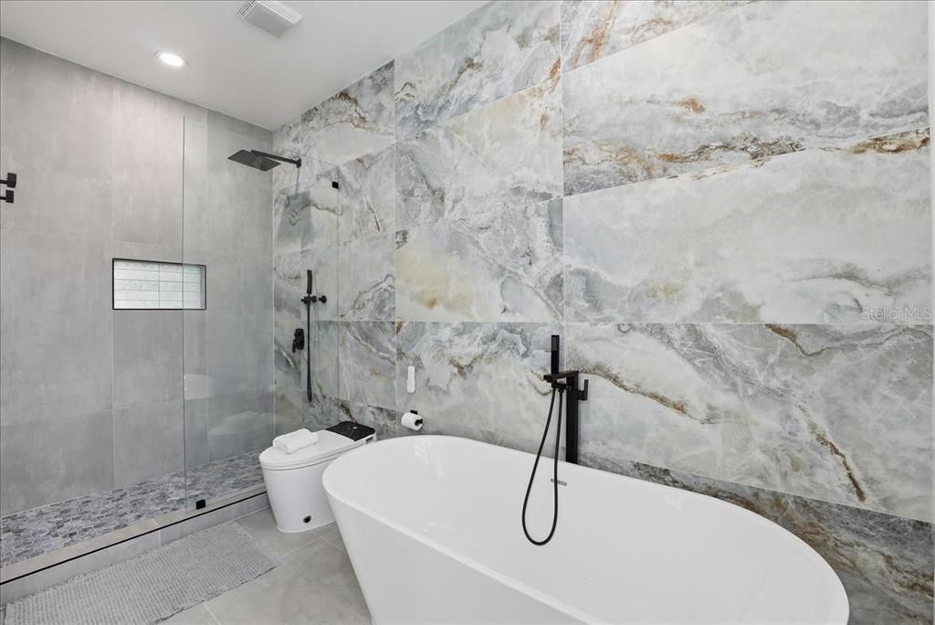 En Venta: $2,795,000 (5 camas, 4 baños, 4097 Pies cuadrados)