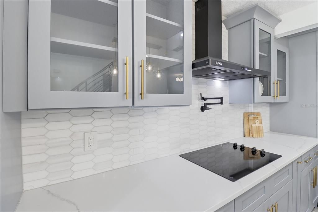 En Venta: $365,000 (4 camas, 2 baños, 2222 Pies cuadrados)
