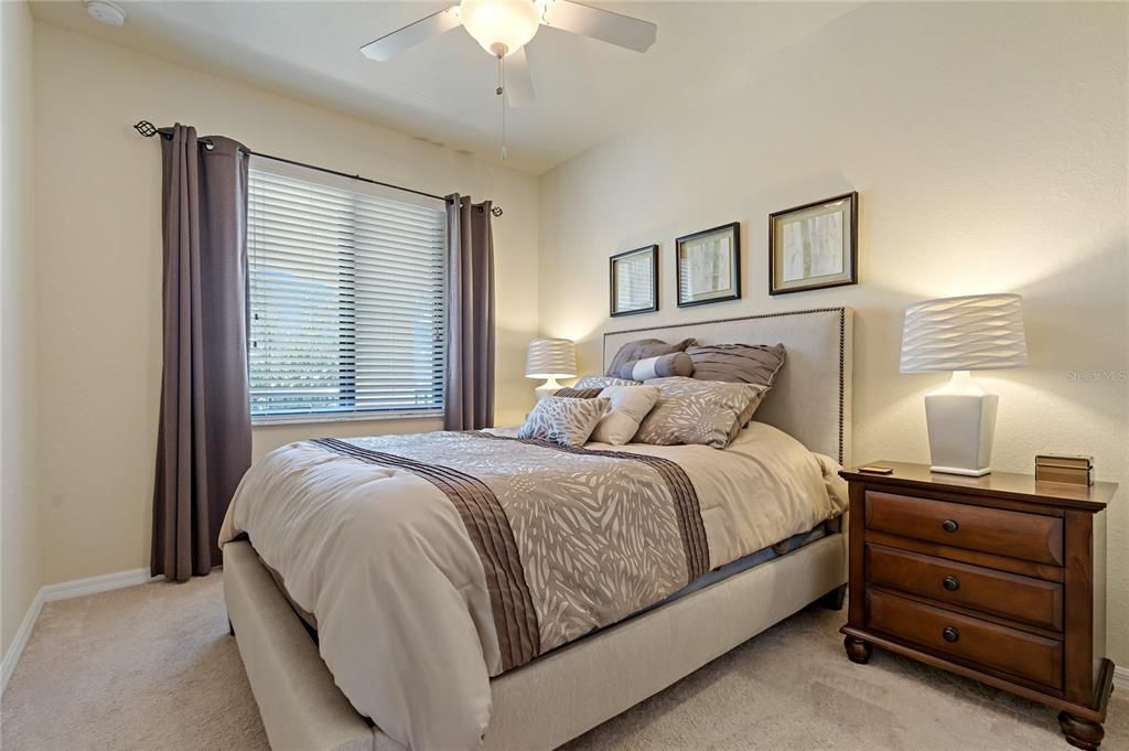 出租: $2,295 (2 贝兹, 2 浴室, 1156 平方英尺)