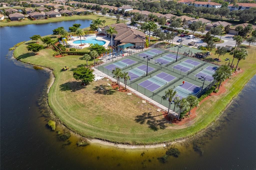 出租: $2,295 (2 贝兹, 2 浴室, 1156 平方英尺)