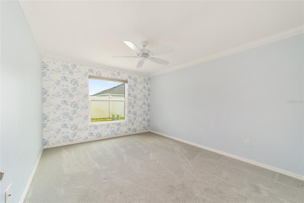 Activo con contrato: $364,900 (3 camas, 2 baños, 1392 Pies cuadrados)