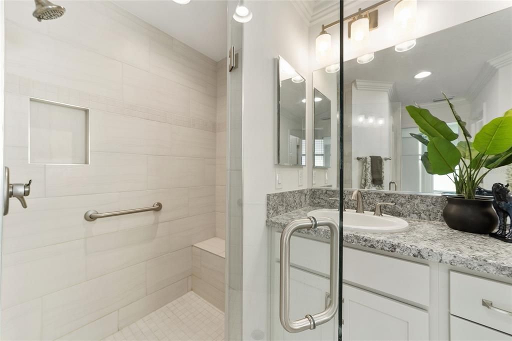 Activo con contrato: $364,900 (3 camas, 2 baños, 1392 Pies cuadrados)