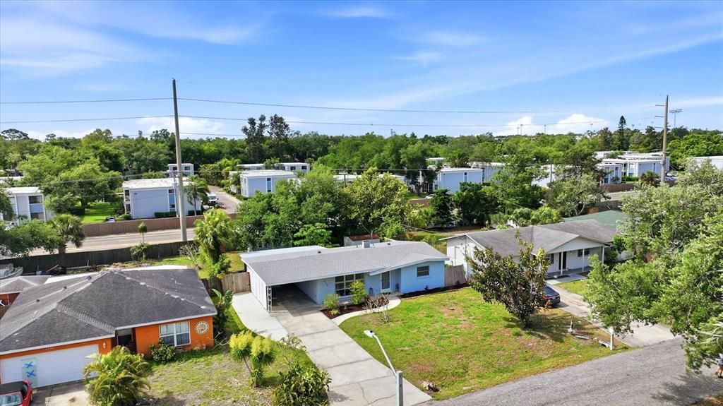 Activo con contrato: $225,000 (2 camas, 1 baños, 1070 Pies cuadrados)