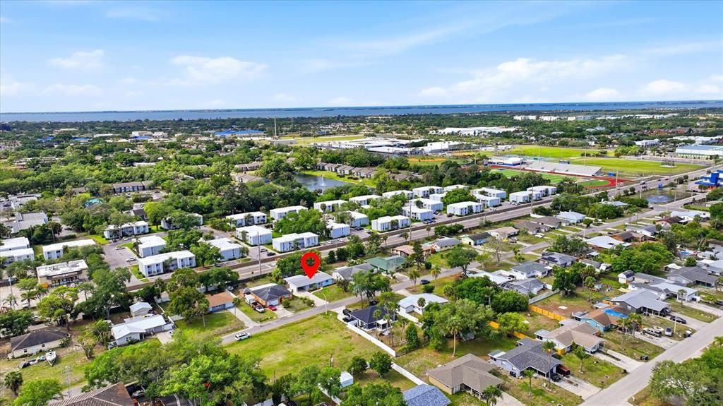Activo con contrato: $225,000 (2 camas, 1 baños, 1070 Pies cuadrados)