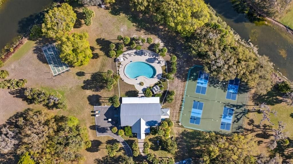 На продажу: $289,900 (3 спален, 2 ванн, 1913 Квадратных фут)