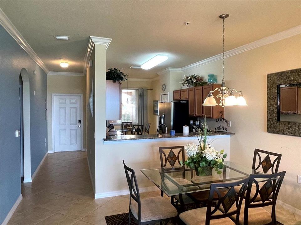 For Rent: $2,150 (2 beds, 2 baths, 1121 Square Feet)
