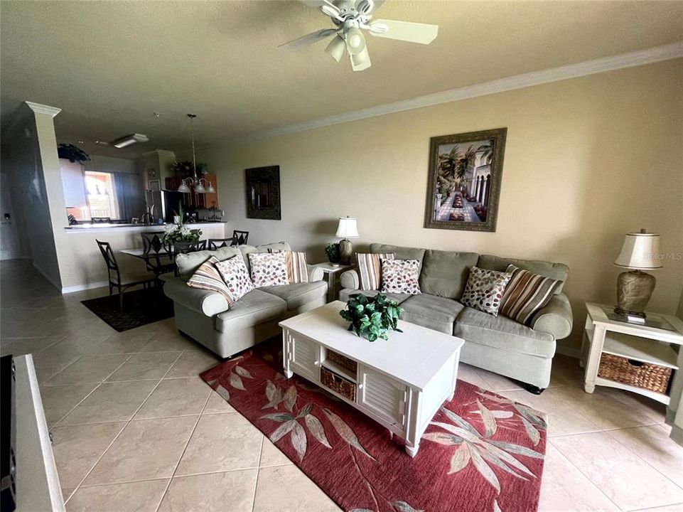 For Rent: $2,150 (2 beds, 2 baths, 1121 Square Feet)