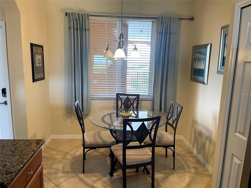 For Rent: $2,150 (2 beds, 2 baths, 1121 Square Feet)