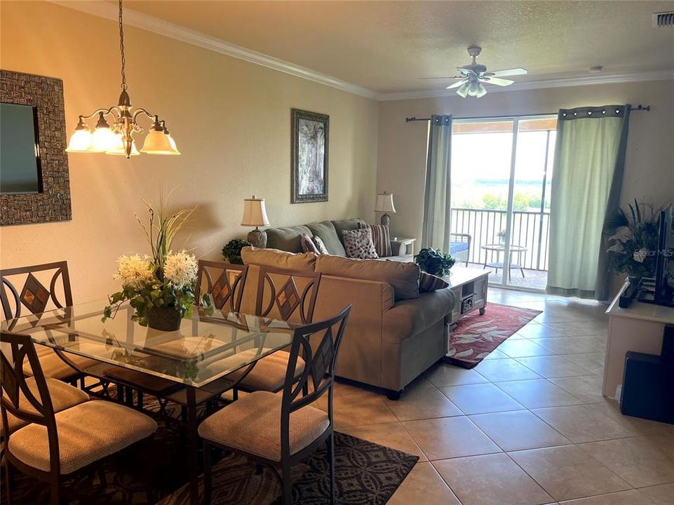 For Rent: $2,150 (2 beds, 2 baths, 1121 Square Feet)