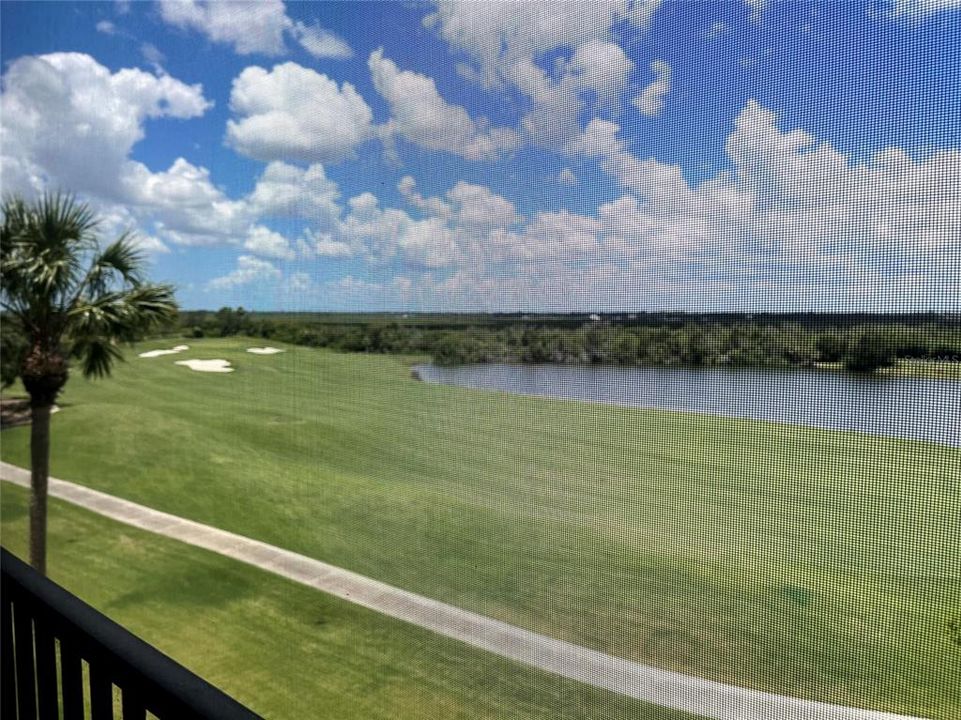 For Rent: $2,150 (2 beds, 2 baths, 1121 Square Feet)