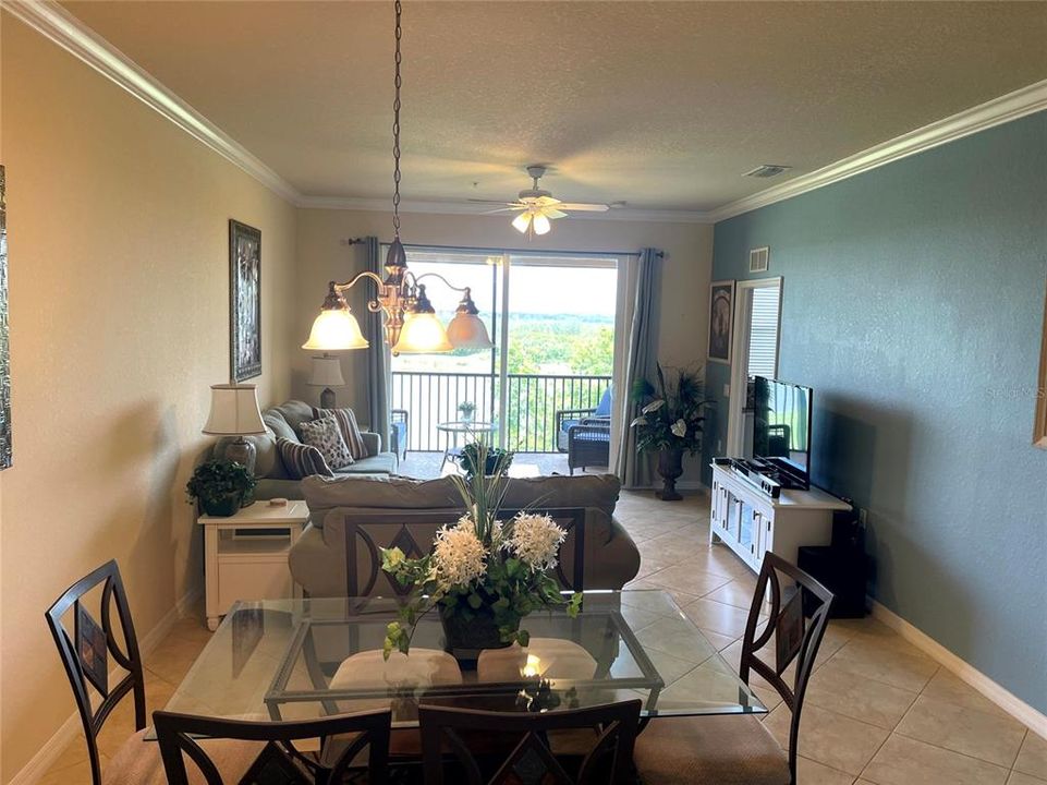 For Rent: $2,150 (2 beds, 2 baths, 1121 Square Feet)
