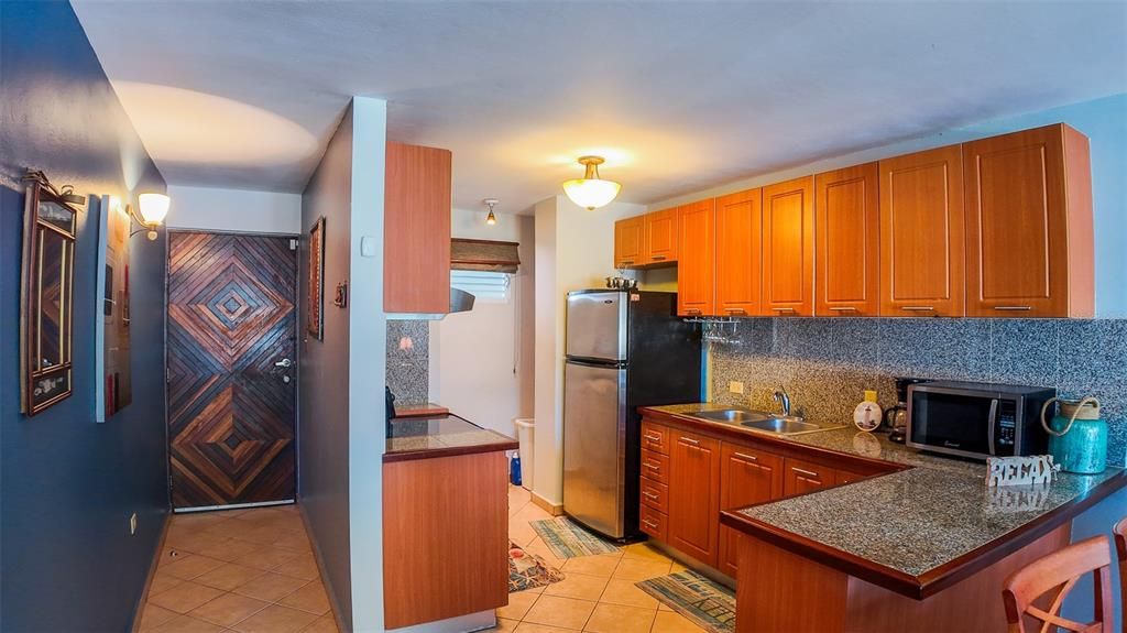 На продажу: $450,000 (2 спален, 1 ванн, 906 Квадратных фут)