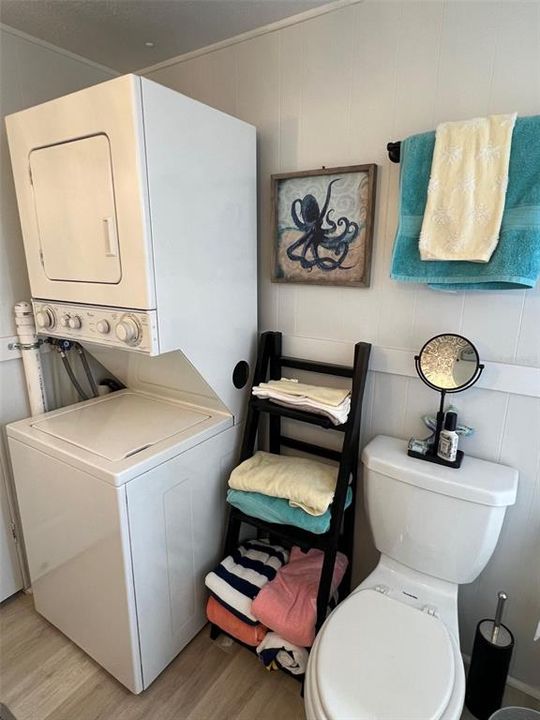 На продажу: $168,000 (2 спален, 1 ванн, 624 Квадратных фут)