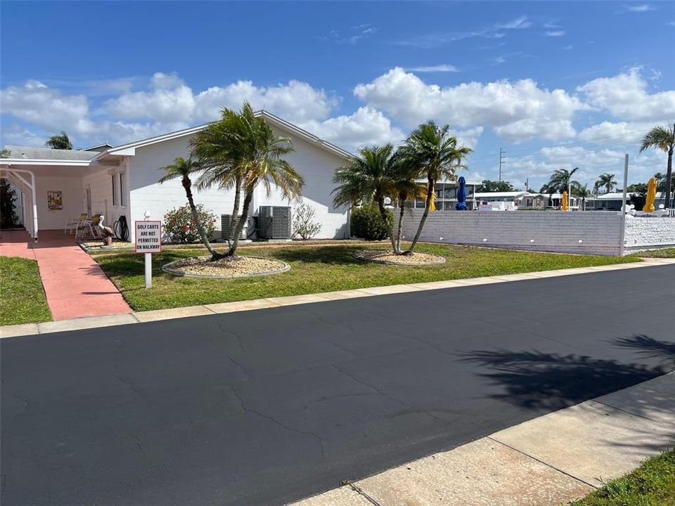 На продажу: $168,000 (2 спален, 1 ванн, 624 Квадратных фут)