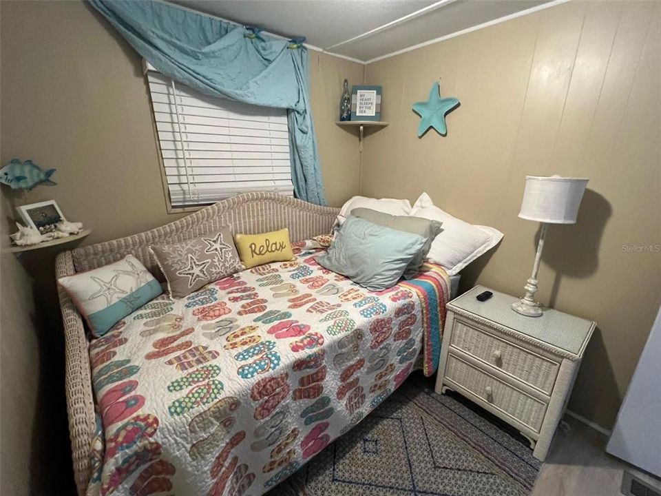 На продажу: $168,000 (2 спален, 1 ванн, 624 Квадратных фут)