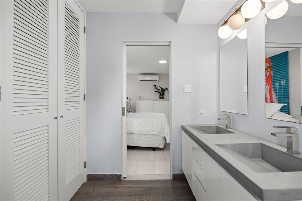 For Sale: $795,000 (3 beds, 2 baths, 1947 Square Feet)