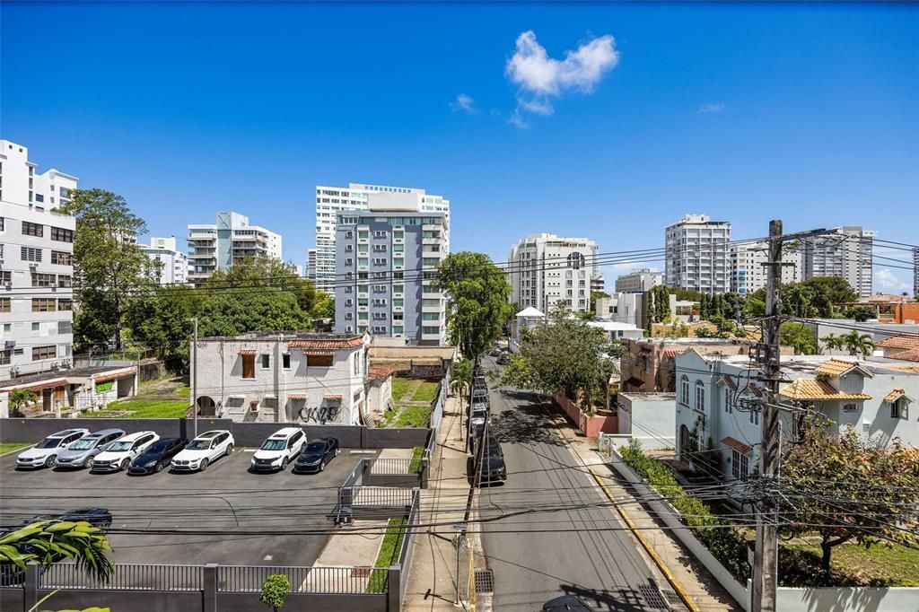 For Sale: $795,000 (3 beds, 2 baths, 1947 Square Feet)