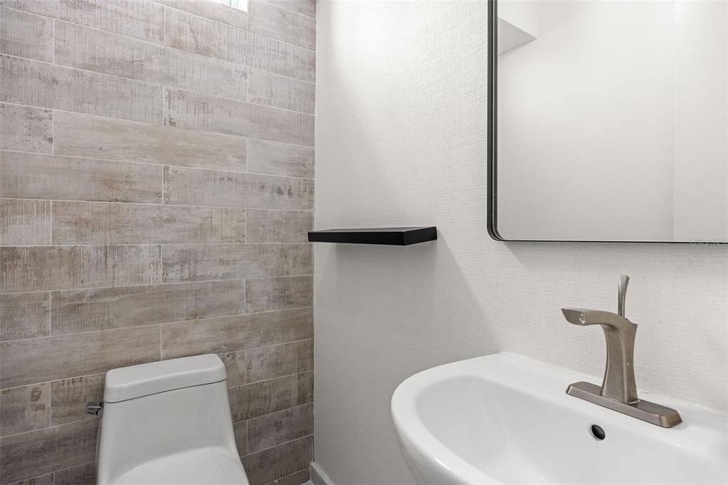 For Sale: $795,000 (3 beds, 2 baths, 1947 Square Feet)