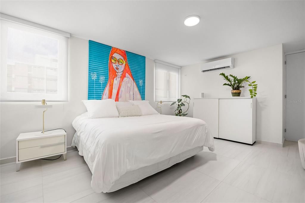 For Sale: $795,000 (3 beds, 2 baths, 1947 Square Feet)