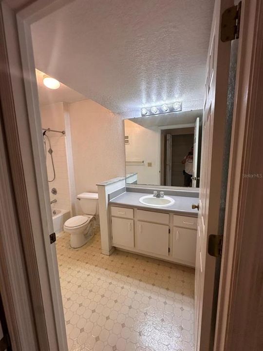 В аренду: $1,750 (2 спален, 2 ванн, 1209 Квадратных фут)