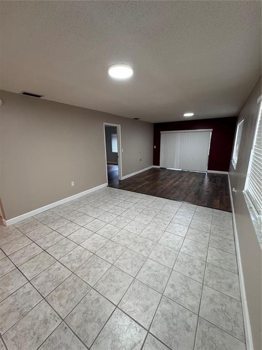 En Venta: $184,900 (2 camas, 2 baños, 1060 Pies cuadrados)