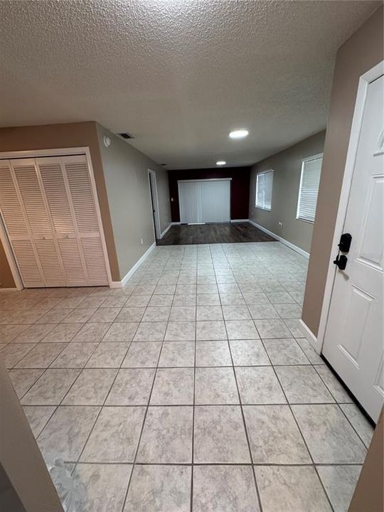 En Venta: $184,900 (2 camas, 2 baños, 1060 Pies cuadrados)